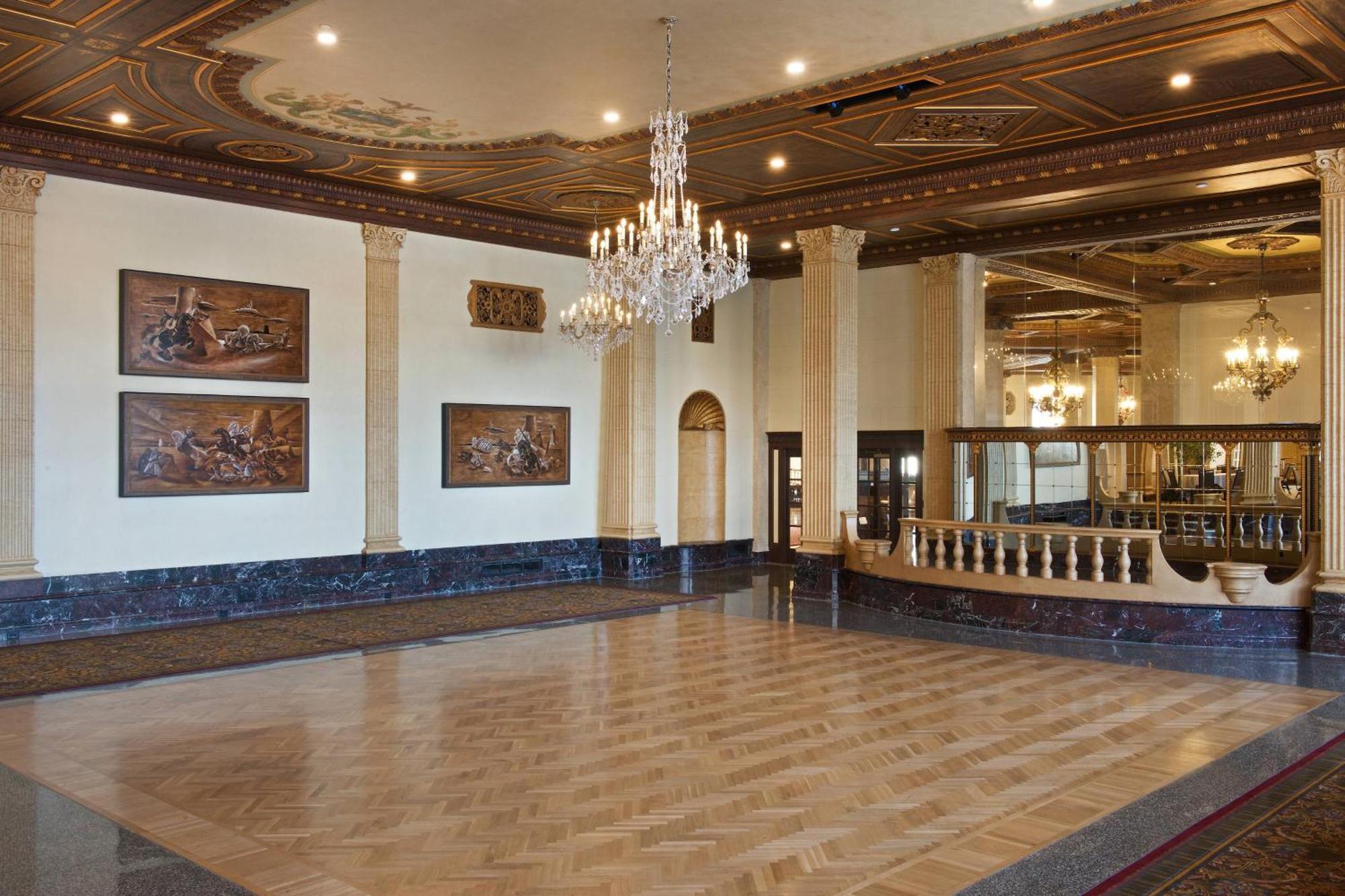 Отель Marriott Syracuse Downtown Экстерьер фото