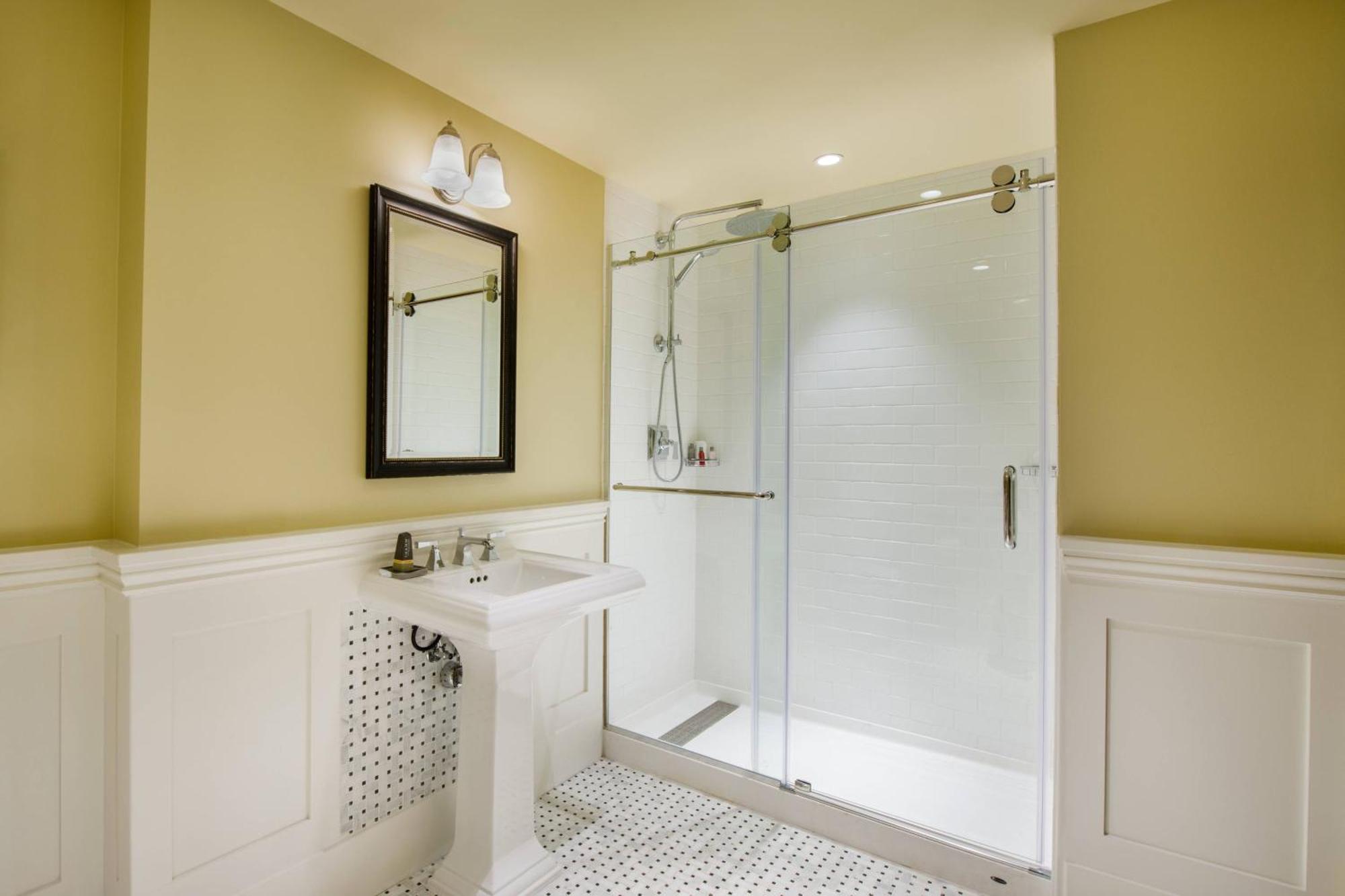 Отель Marriott Syracuse Downtown Экстерьер фото