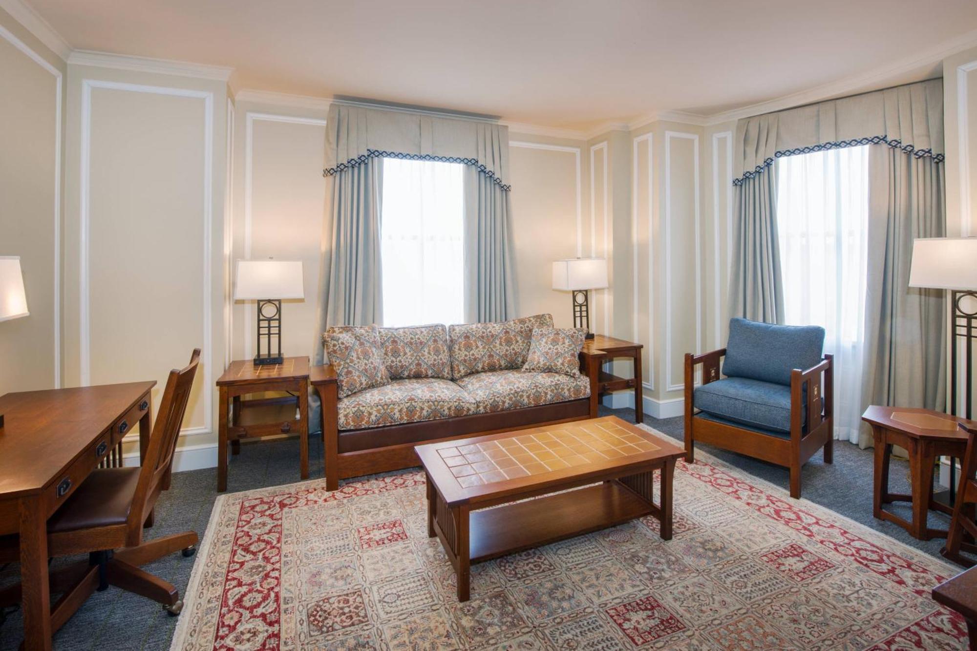 Отель Marriott Syracuse Downtown Экстерьер фото