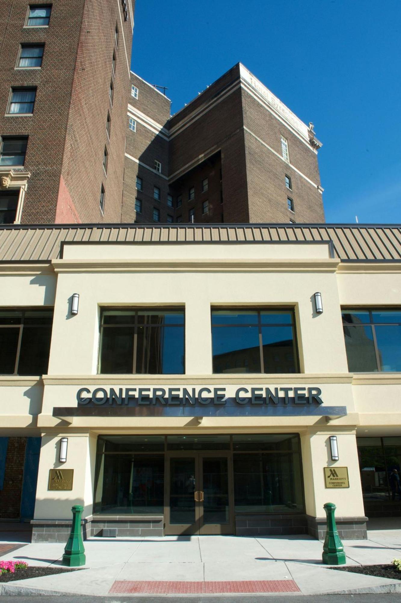 Отель Marriott Syracuse Downtown Экстерьер фото
