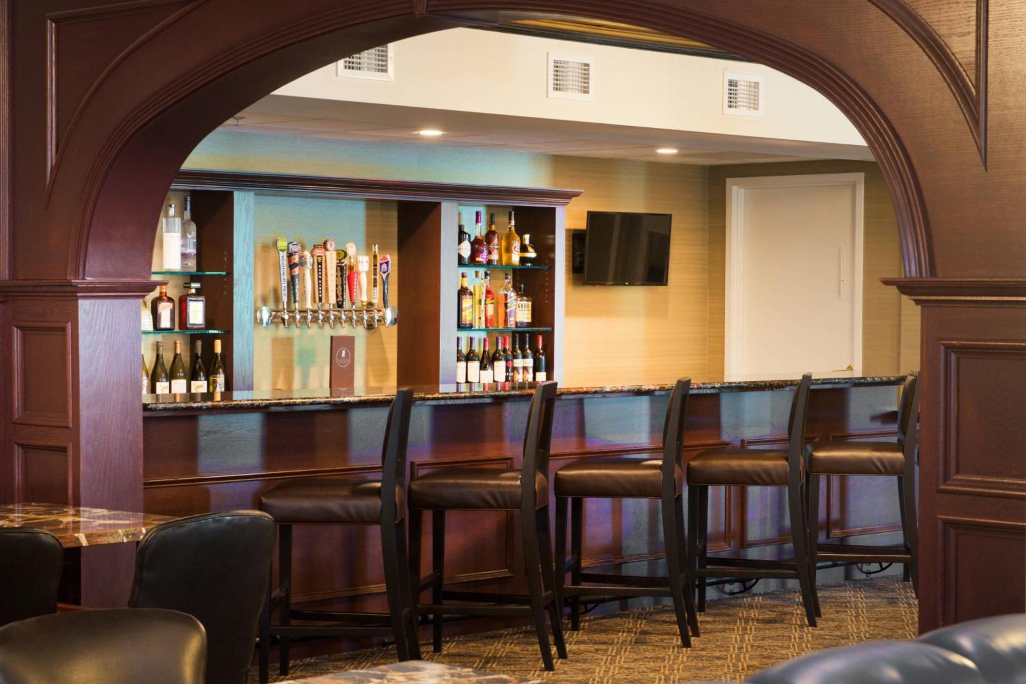 Отель Marriott Syracuse Downtown Экстерьер фото